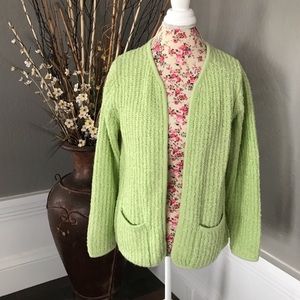 🌿Fuzzy green sweater
